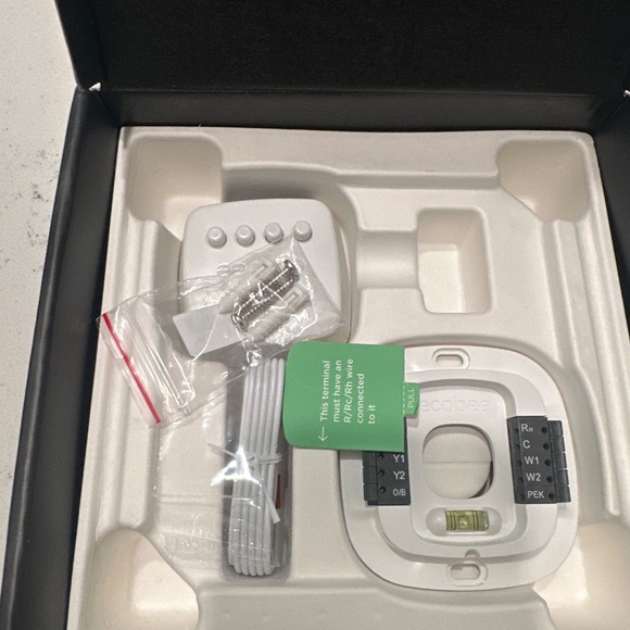 Ecobee3 Lite Smart Thermostat - Picture 3 of 4